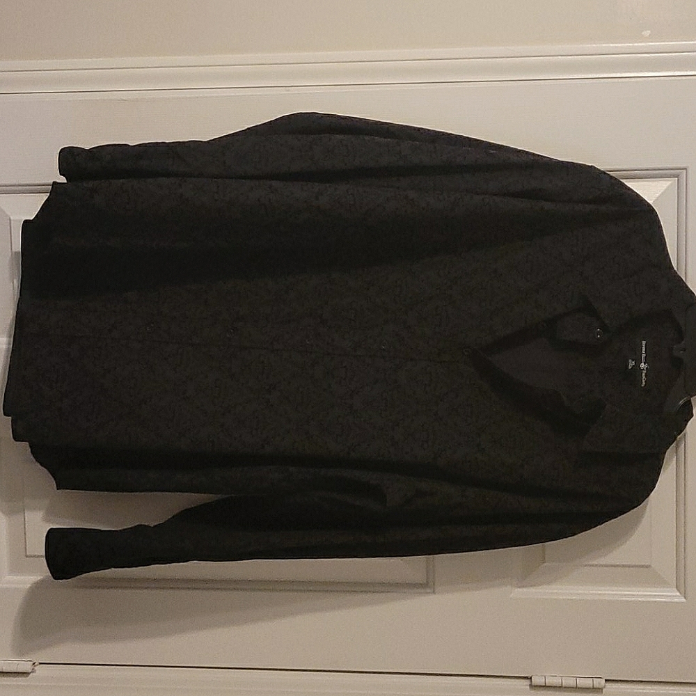 Black shirt